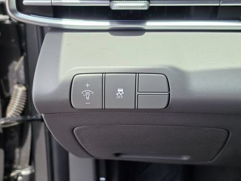 Used 2024 Hyundai Elantra SEL FWD image 35