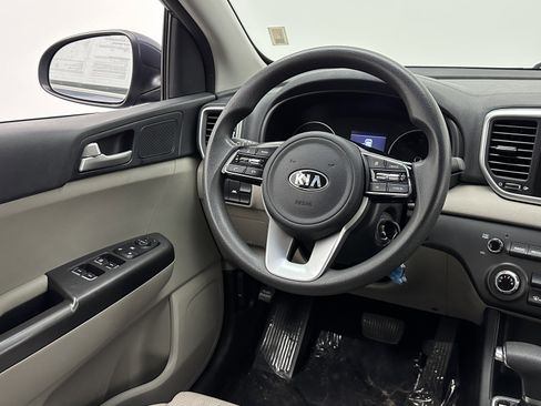 Used 2020 Kia Sportage LX image 24