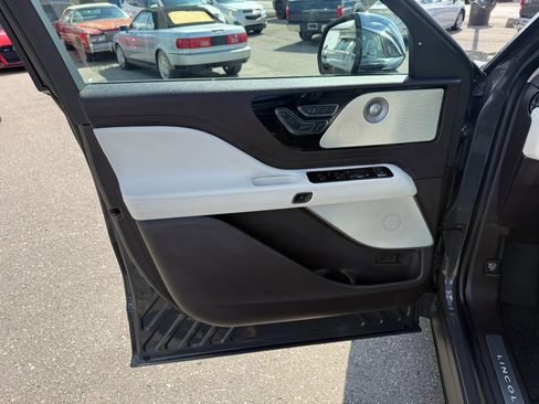 Used 2022 Lincoln Aviator Black Label w/ Dynamic Handling Package image 15