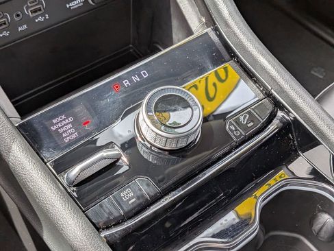 Used 2023 Jeep Grand Cherokee 4WD 4xe image 18