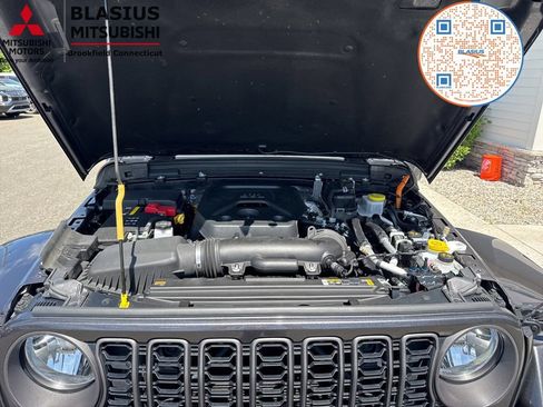 Used 2024 Jeep Wrangler Unlimited w/ Convenience Group AWD/4WD image 54