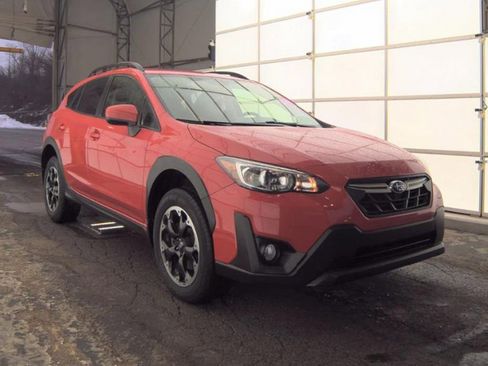 Used 2021 Subaru Crosstrek 2.0i Premium image 4