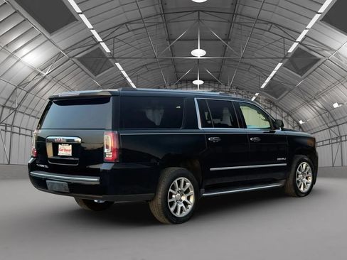 Used 2017 GMC Yukon XL Denali w/ Open Road Package AWD/4WD image 7