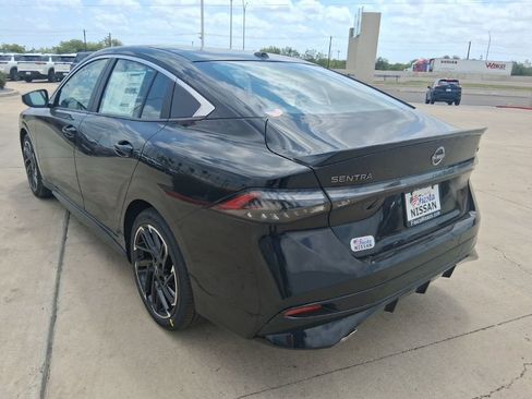 New 2026 Nissan Sentra SR w/ Floor Mat Package FWD image 5