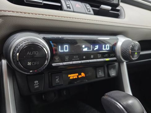Certified 2021 Toyota RAV4 XLE Premium AWD/4WD image 19