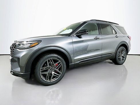 New 2026 Ford Explorer ST-Line w/ ST-Line Street Pack image 3