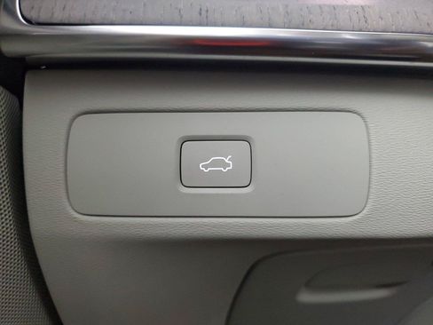 Used 2026 Volvo XC90 B6 Ultra AWD/4WD image 35