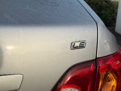 Used 2010 Toyota Corolla LE image 7