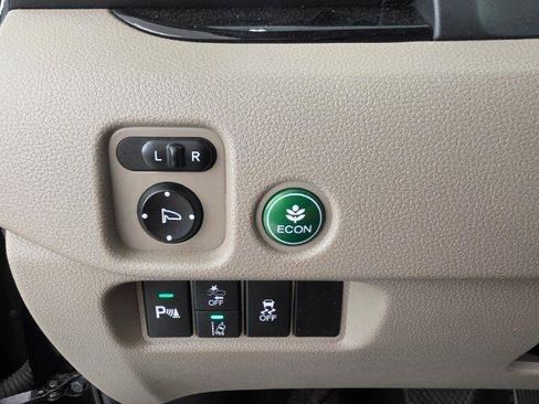 Used 2020 Honda Pilot Touring image 15