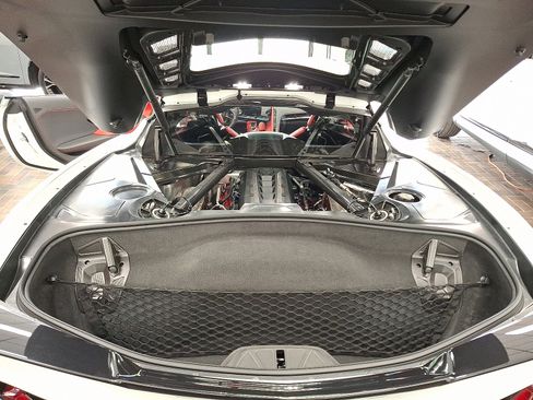 Used 2024 Chevrolet Corvette Stingray Preferred Cpe w/ Z51 Performance Package image 28