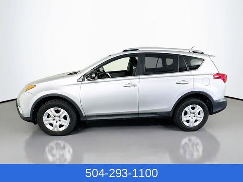 Used 2015 Toyota RAV4 LE FWD image 9