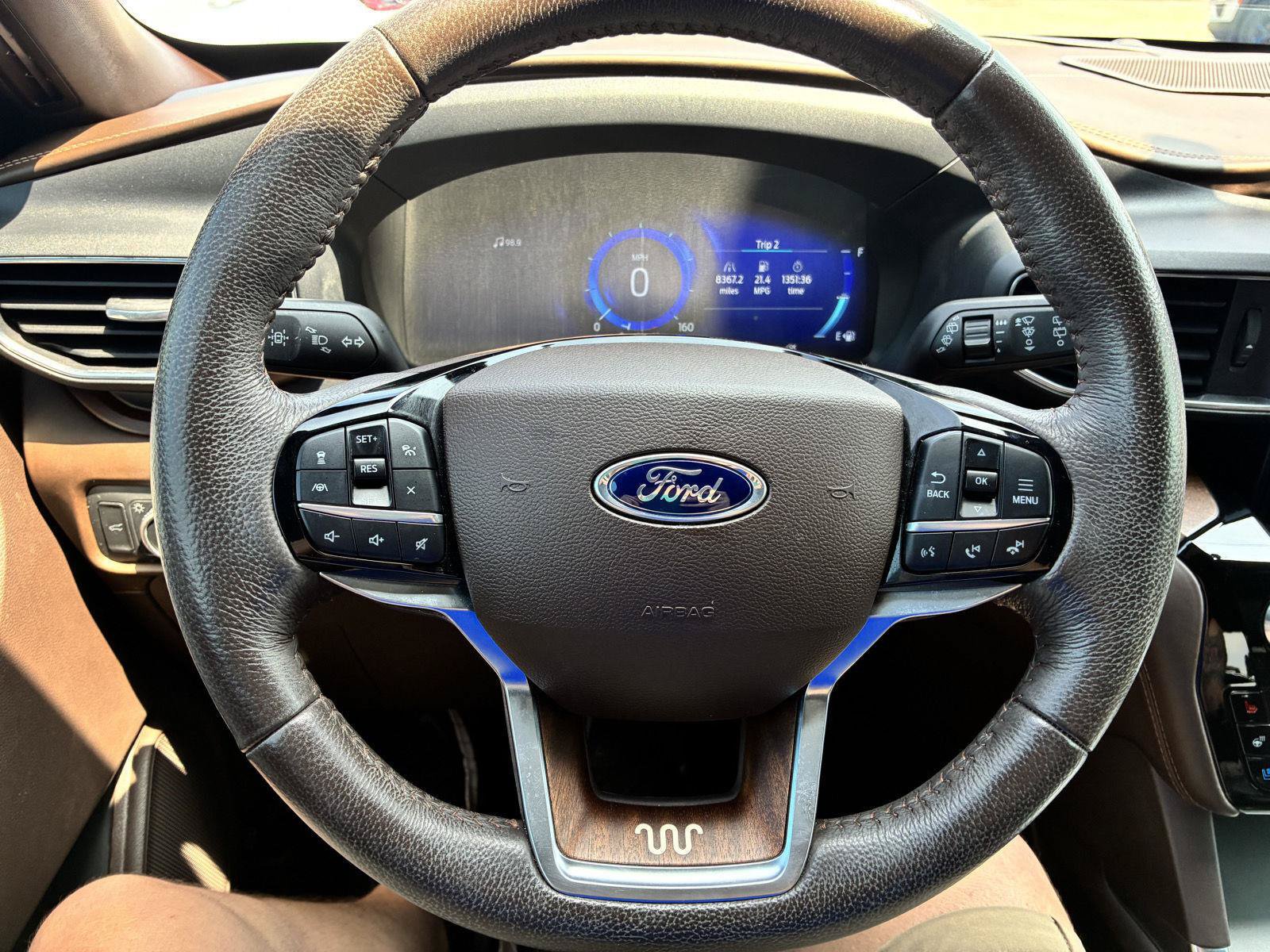 Used 2022 Ford Explorer King Ranch w/ Premium Technology Package AWD/4WD image 17
