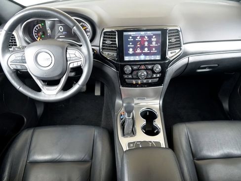 Used 2019 Jeep Grand Cherokee Limited image 17