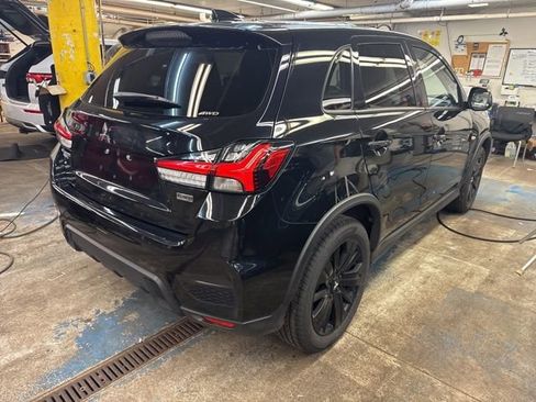 Used 2022 Mitsubishi Outlander Sport LE image 2