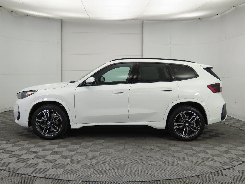 Certified 2026 BMW X1 xDrive28i w/ Technology Package AWD/4WD image 9