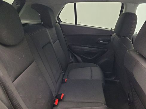 Used 2017 Chevrolet Trax LT FWD image 19
