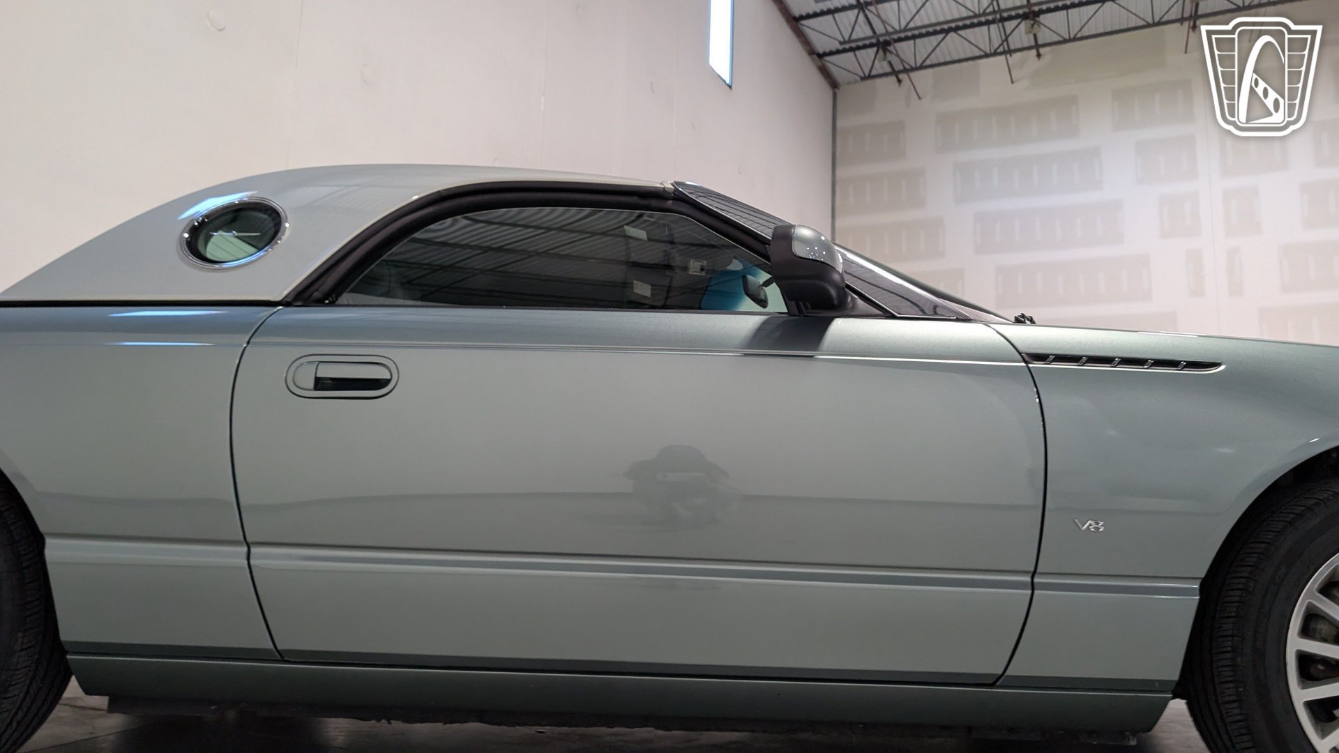 Used 2004 Ford Thunderbird Pacific Coast RWD image 40