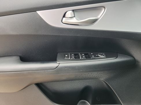 Used 2024 Kia Forte LXS FWD image 21