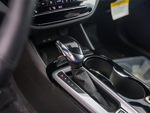 Certified 2024 Buick Envista Avenir image 22