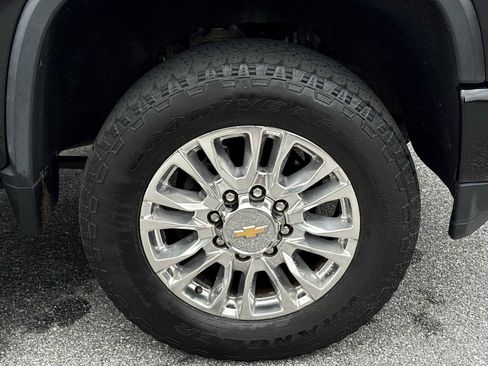 Used 2021 Chevrolet Silverado 2500 High Country w/ Z71 Off-Road Package AWD/4WD image 34