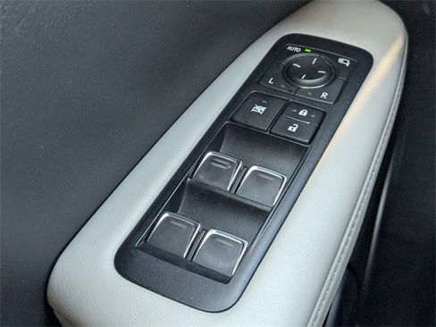 Used 2018 Lexus RX 350L FWD image 25