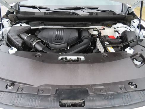 Used 2026 Buick Enclave Preferred AWD/4WD image 12