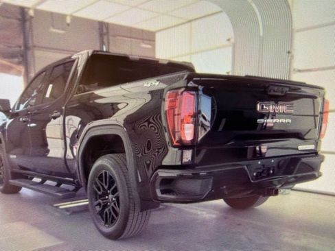 Used 2024 GMC Sierra 1500 Elevation AWD/4WD image 4