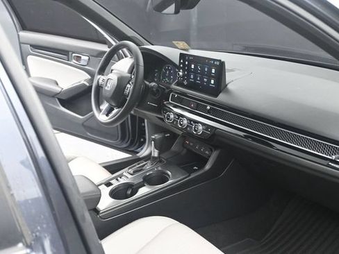 Used 2025 Honda Civic Sport image 23