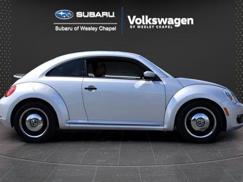 Used 2015 Volkswagen Beetle 1.8T Classic FWD image 9