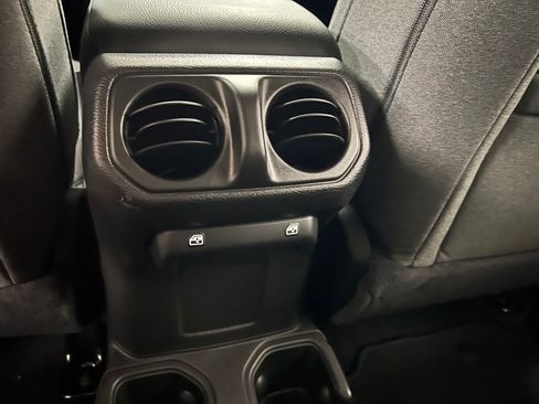 New 2025 Jeep Gladiator Sport image 14