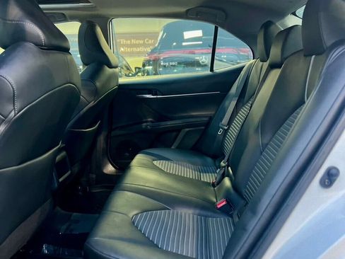Used 2021 Toyota Camry SE image 15