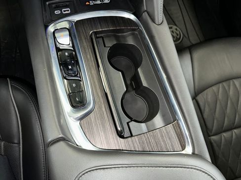 Certified 2023 Buick Enclave Avenir w/ Avenir Technology Package image 18