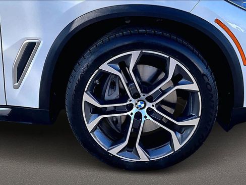 Used 2021 BMW X5 xDrive45e w/ Executive Package image 43