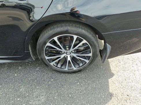 Used 2020 Toyota Camry SE image 7