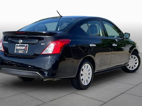 Used 2018 Nissan Versa SV FWD image 13