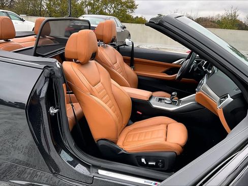 Used 2021 BMW M440i Convertible w/ Premium Package image 8