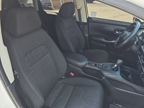 Used 2023 Honda HR-V LX image 10