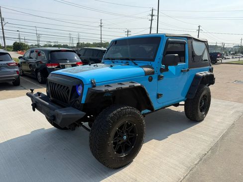 Used 2017 Jeep Wrangler Sport AWD/4WD image 5