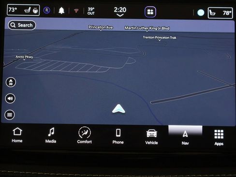 Used 2023 Chrysler Pacifica Limited w/ Uconnect Theater Family Group image 48