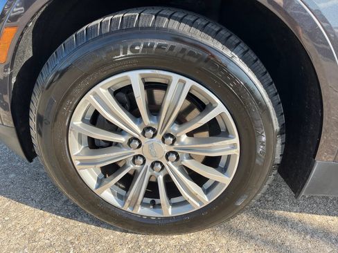 Used 2017 Cadillac XT5 Luxury FWD image 7