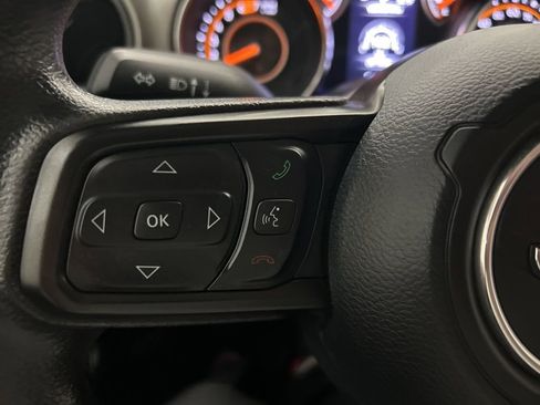 Used 2022 Jeep Wrangler Unlimited Sport image 33