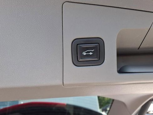 Used 2020 Cadillac XT5 Premium Luxury image 27