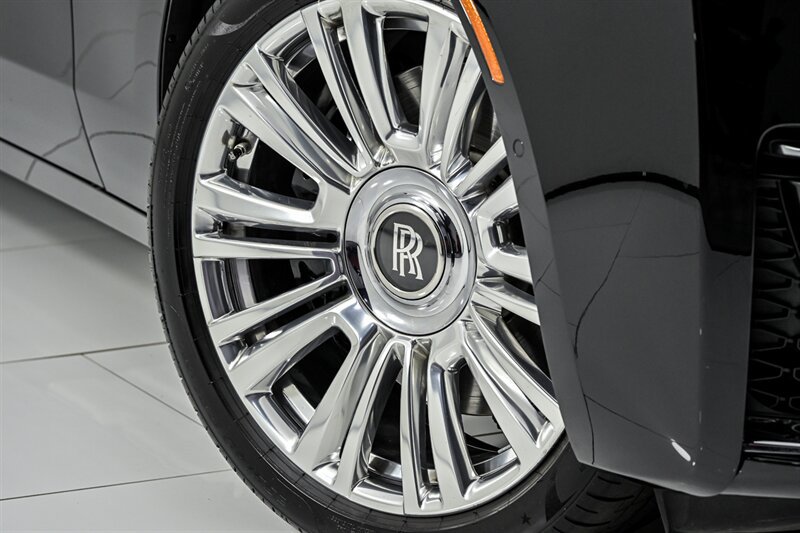 Used 2021 Rolls-Royce Ghost AWD/4WD image 3