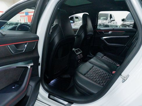 Used 2021 Audi RS 6 w/ Executive Package image 27
