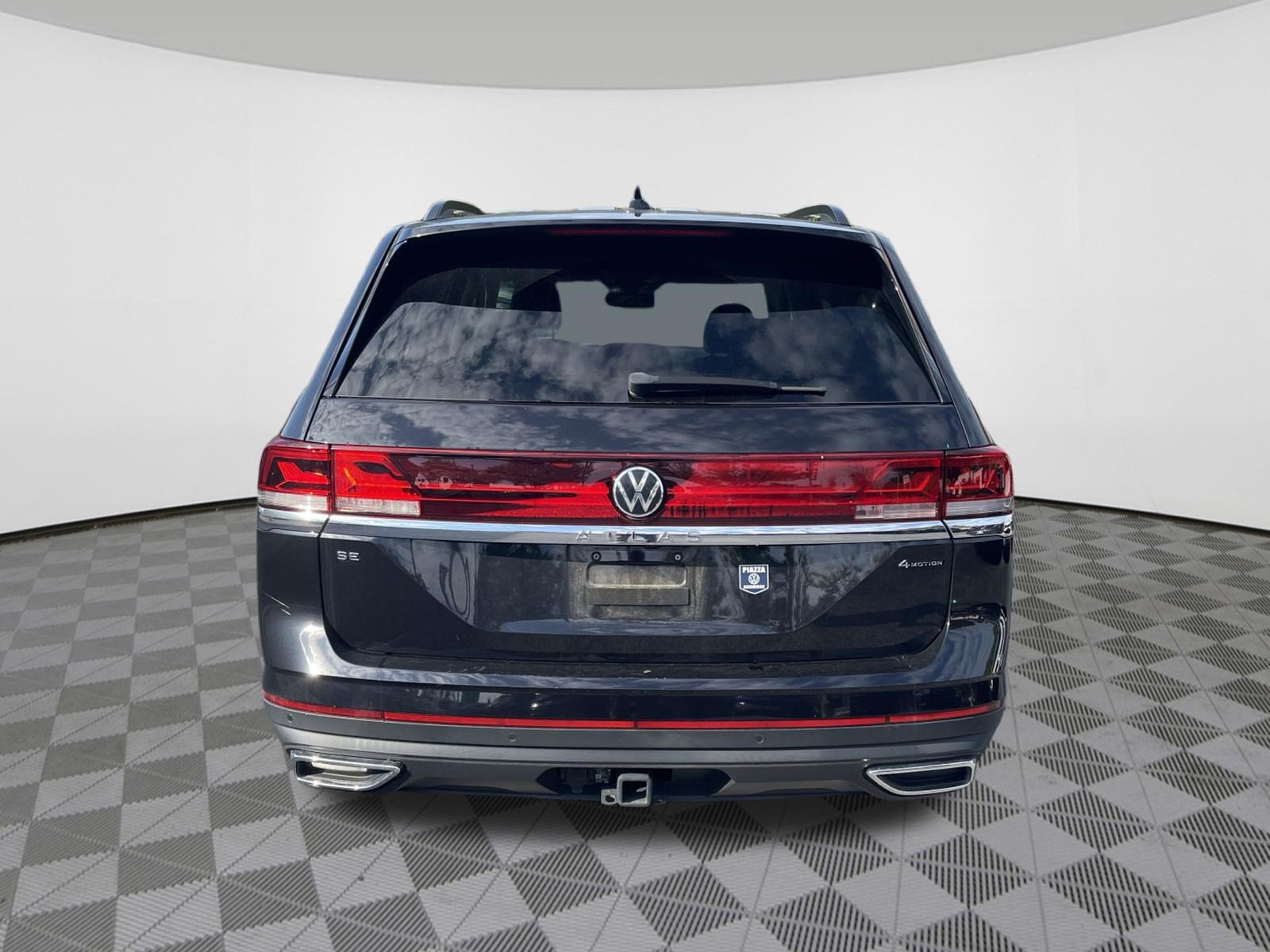 Used 2024 Volkswagen Atlas SE w/ Panoramic Sunroof Package AWD/4WD image 6