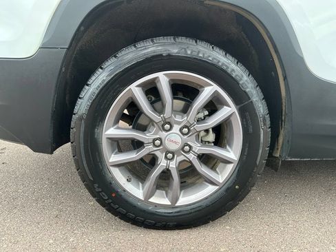 Used 2023 GMC Terrain SLT AWD/4WD image 38
