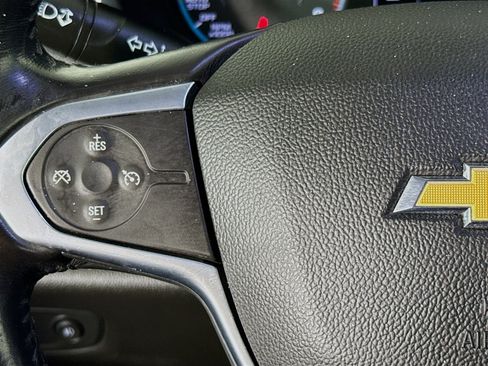 Used 2021 Chevrolet Traverse LT FWD image 13