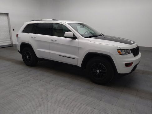 Used 2020 Jeep Grand Cherokee Laredo RWD image 11