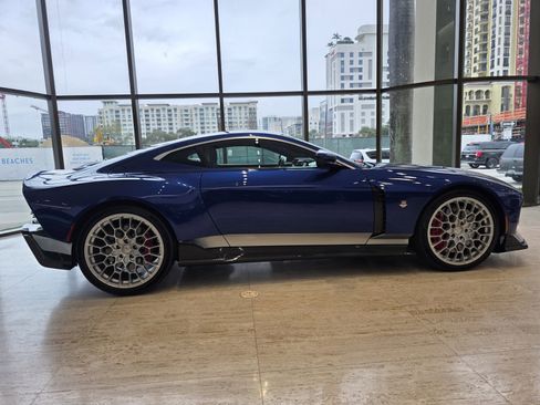 Used 2024 Aston Martin Valour Coupe image 26