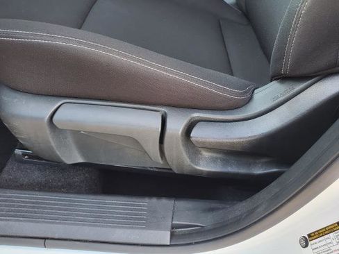 Used 2024 Nissan Rogue S image 9